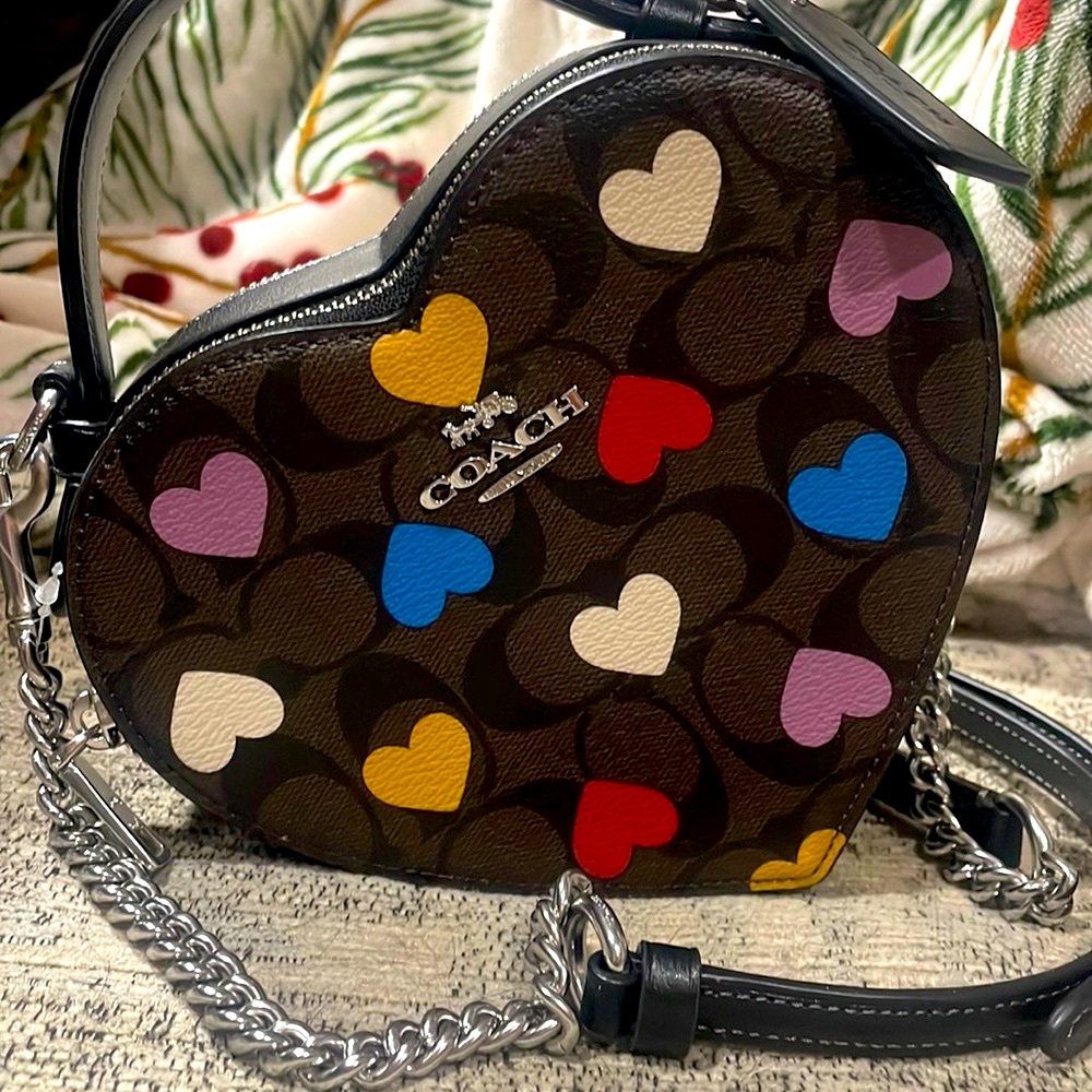 COACH Limited Edition Rainbow Hearts HEART Crossbody bag 💘